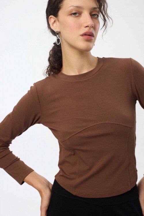 Remera Esme Marron