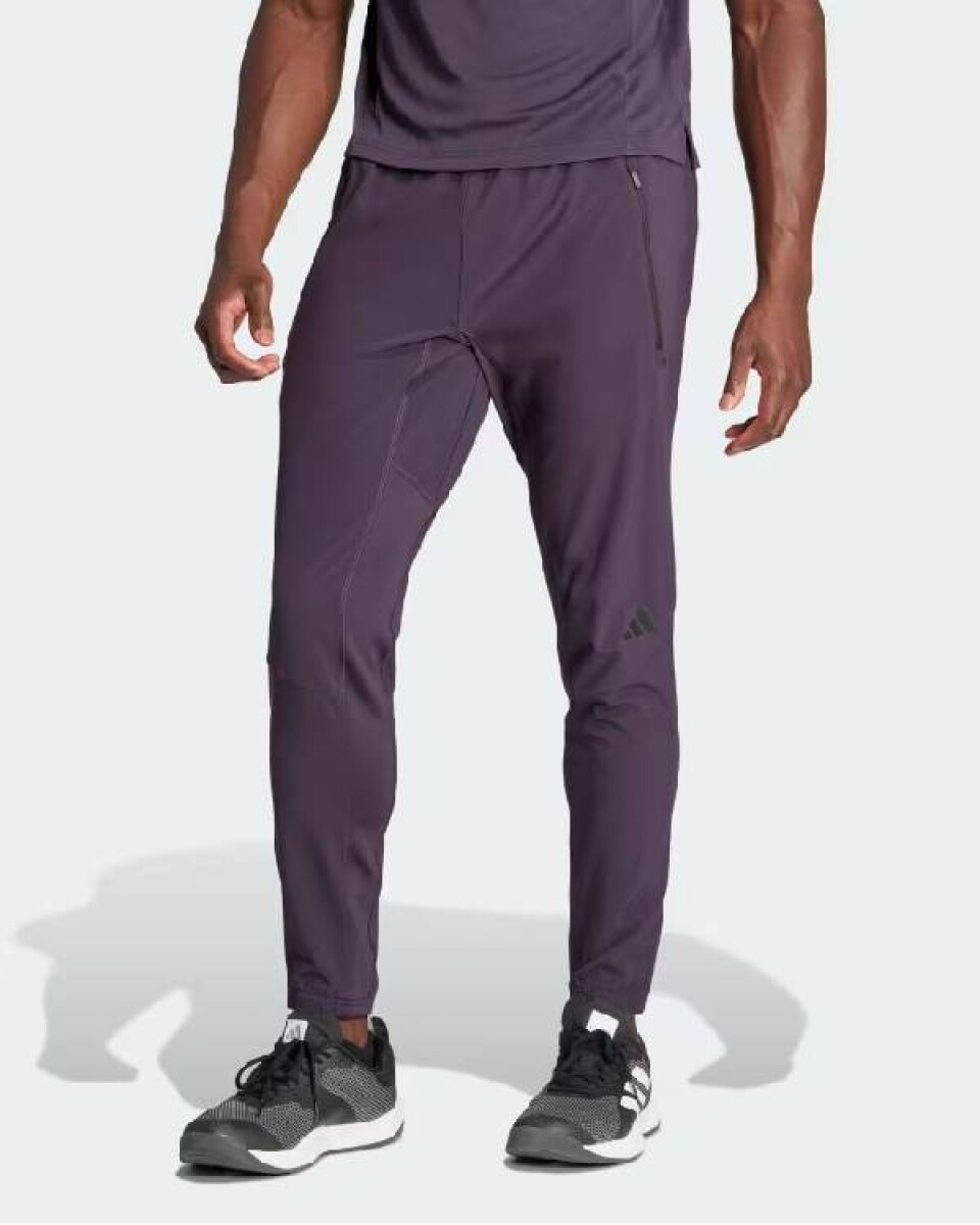 Slim fit training pants 