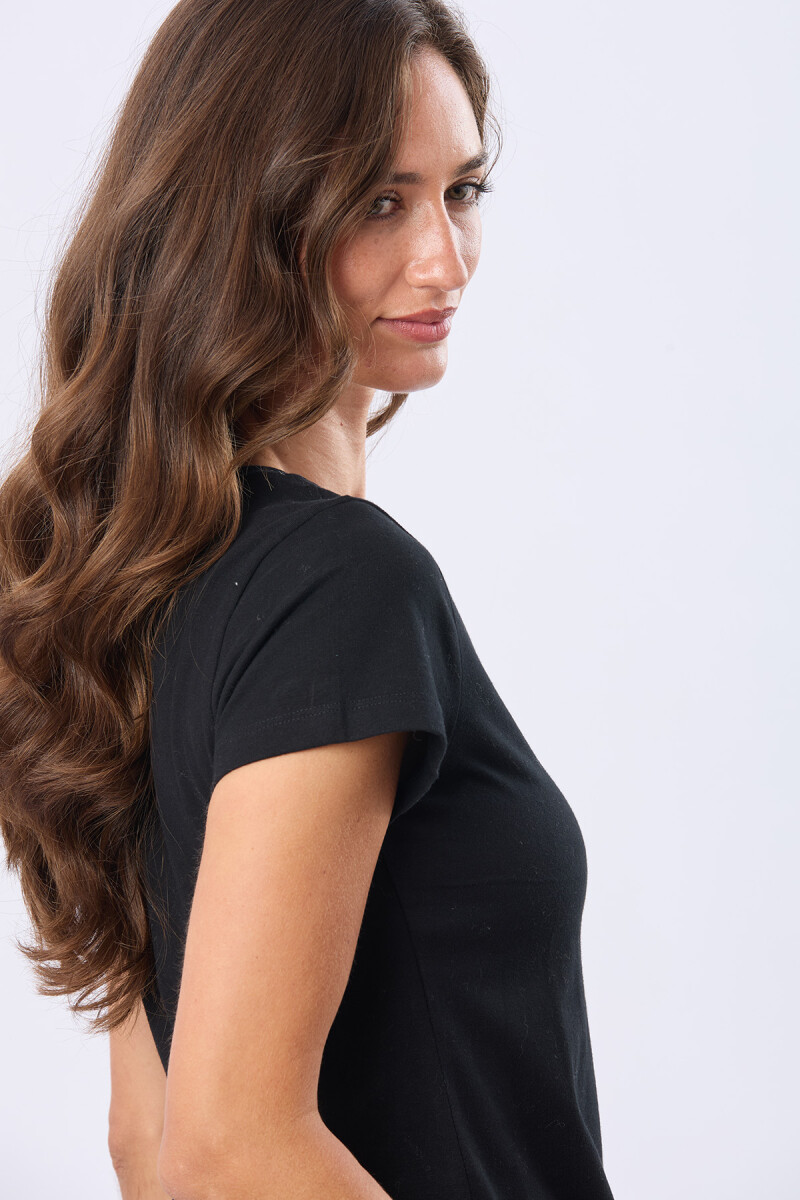 REMERA BÁSICA DE ALGODÓN - Negro 