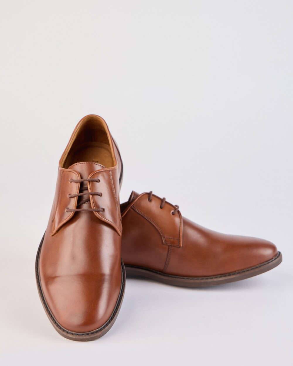 Zapato Cuero Chester Suela Goma - Negro Whisky