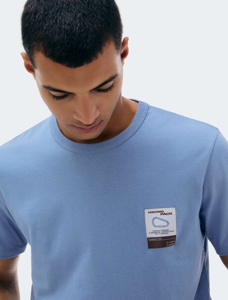 CAMISETA CON ESTAMPA AZUL