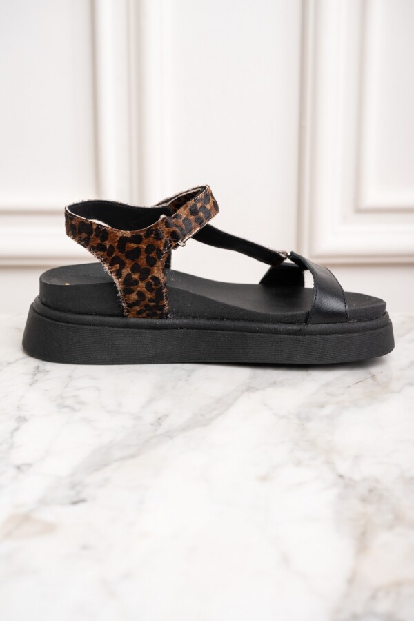 Sandalia Animal Print Cuero Negro