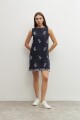 Vestido bordado floral azul marino
