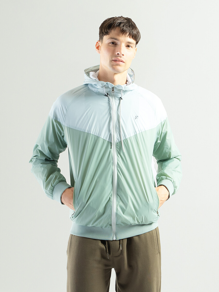 Campera Deportiva de Nylon - Gris Claro/ Verde 