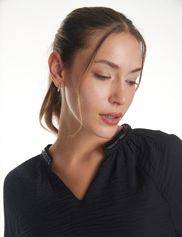 Blusa Saten Mostacillas NEGRO