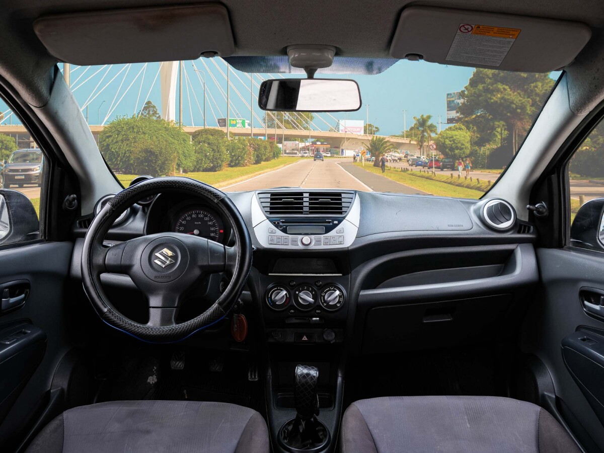 Suzuki Celerio GLX EXCELENTE ESTADO! | Permuta / Financia Suzuki Celerio GLX EXCELENTE ESTADO! | Permuta / Financia