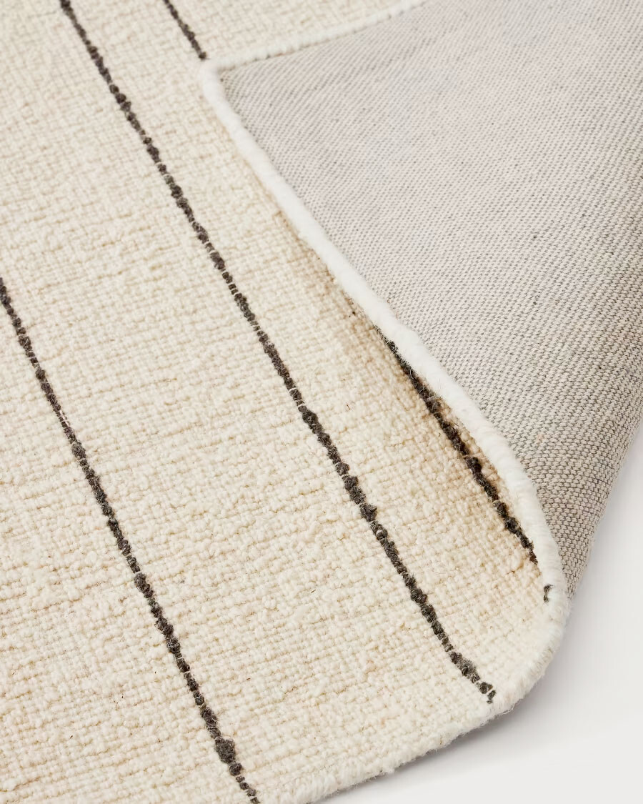 Alfombra Micol de lana beige y rayas negro 160 x 230 cm Alfombra Micol de lana beige y rayas negro 160 x 230 cm