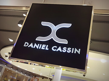 Daniel Cassin Mercedes Shopping