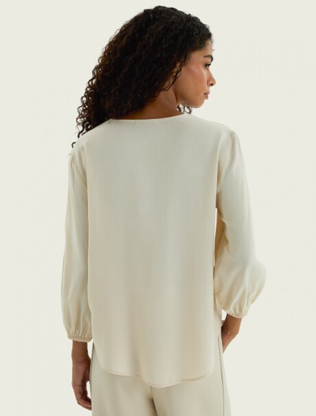 BLUSA DE MANGA TRES CUARTOS EN VISCOSA BEIGE