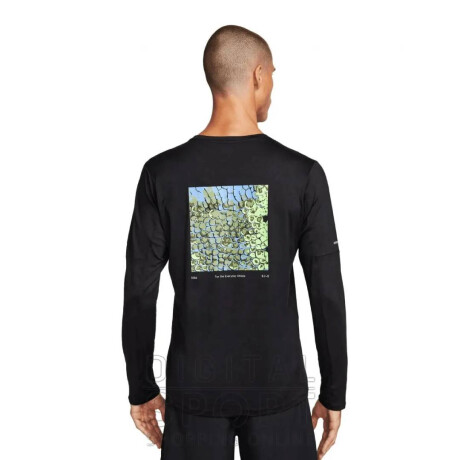 Remera Nike Dri-Fit S72 Element Media larga de Hombre Negro