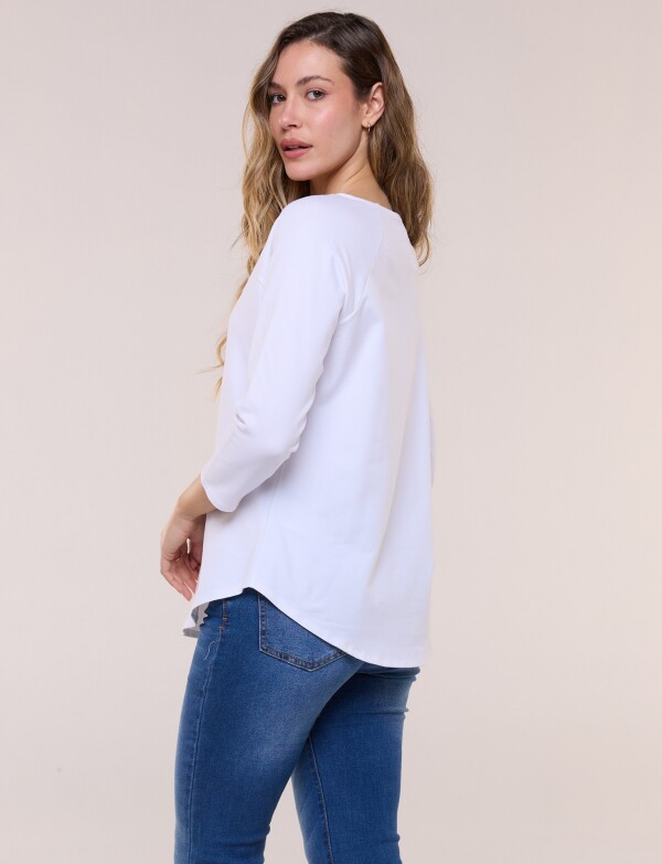 Remera Escote Bote Con Ojalillos Metálicos BLANCO