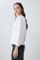 Remera con mangas de broderie blanco