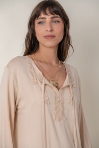REMERA CENTELLA Beige