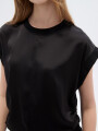Remera Belaq Negro