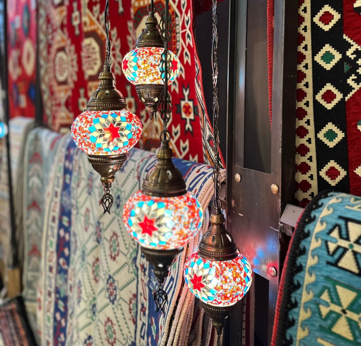 ARAÑA VITRAUX 4 LUCES TM12 - Azul y Rojo 