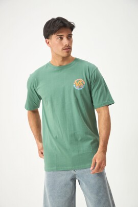 REMERA NOMADS VERDE