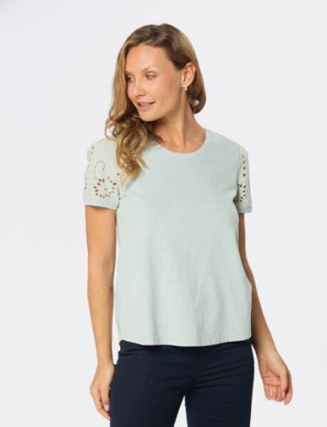 REMERA BRODERIE LISA Verde
