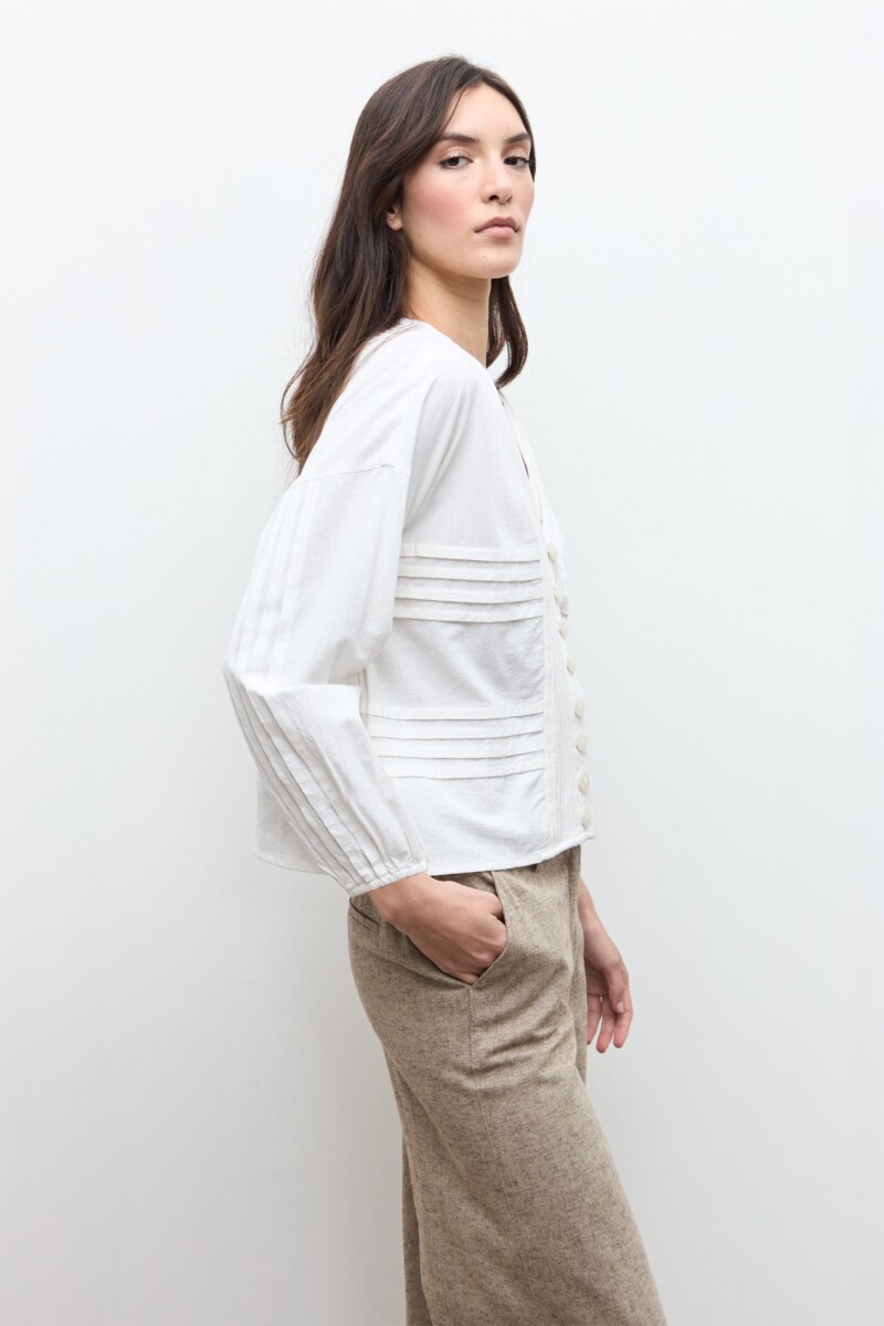 Blusa botones y alforzas blanco