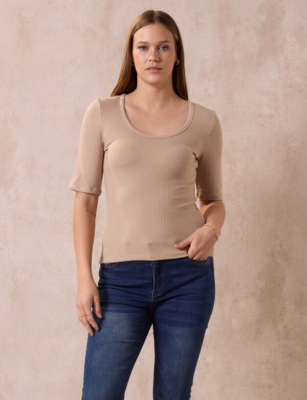 Remera Basica Ribs BEIGE
