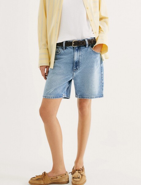 BERMUDA DE JEAN CINTURA MEDIA AZUL