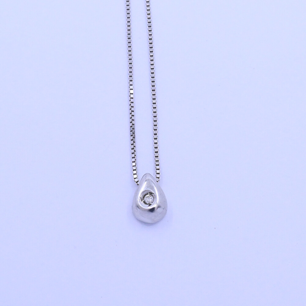 Cadena oro 18k blanco veneciana con dije pasante con brillante. Cadena oro 18k blanco veneciana con dije pasante con brillante.