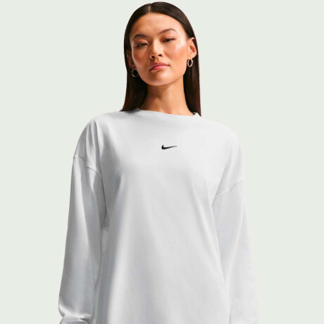 Remera Nike Sportswear Classic de Mujer Blanco