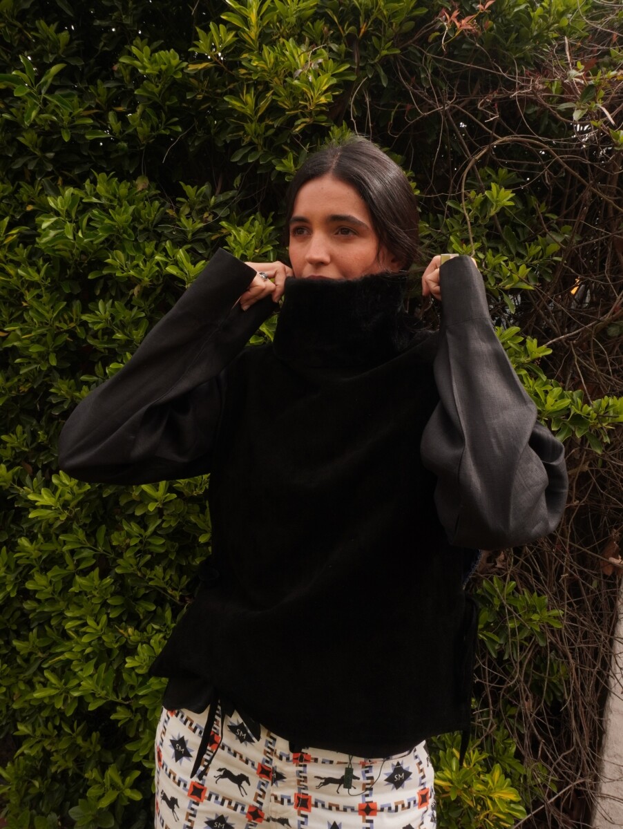 Neck Vest - Negro 