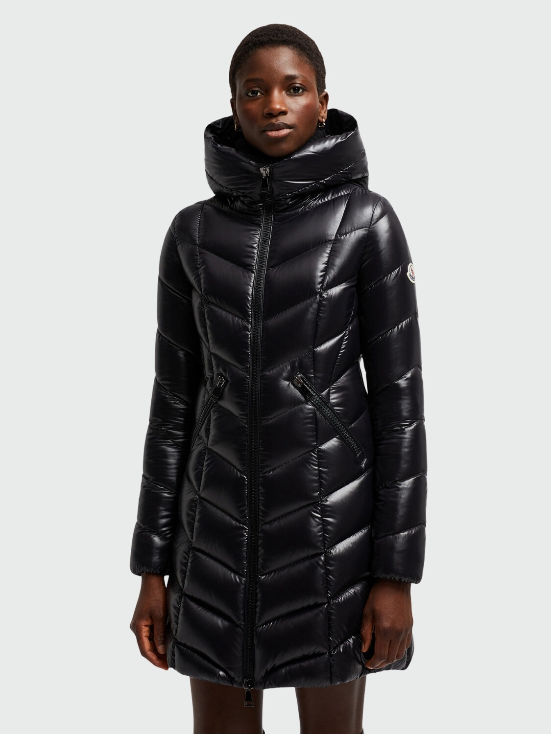 MONCLER - Campera larga de pluma con capucha Marus Negro