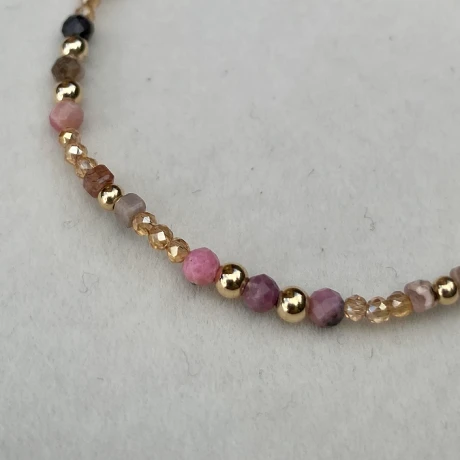 Pulsera MATILDE, Goldfilled, cristal y piedras naturales Pulsera MATILDE, Goldfilled, cristal y piedras naturales