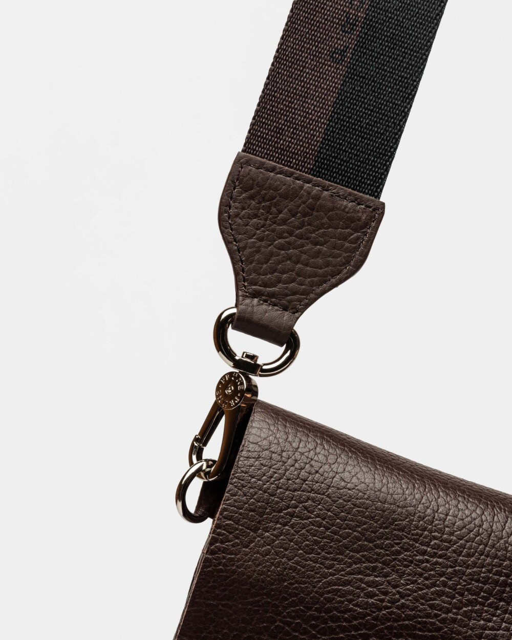 Bandolera Olivia En Cuero Graneado Marron