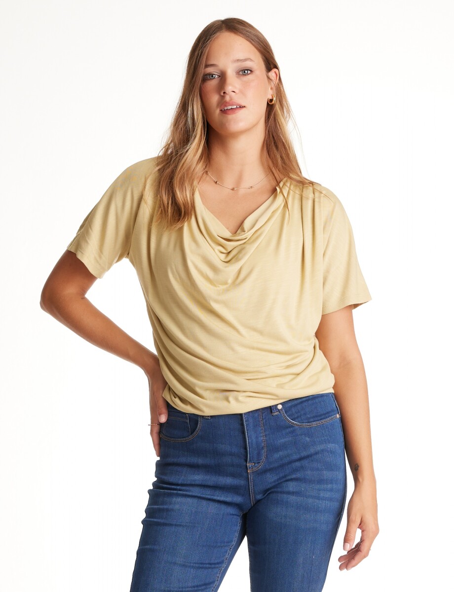 Remera Modal Cuello - Mostaza 
