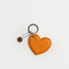 Llavero Heart En Cuero Graneado Naranja