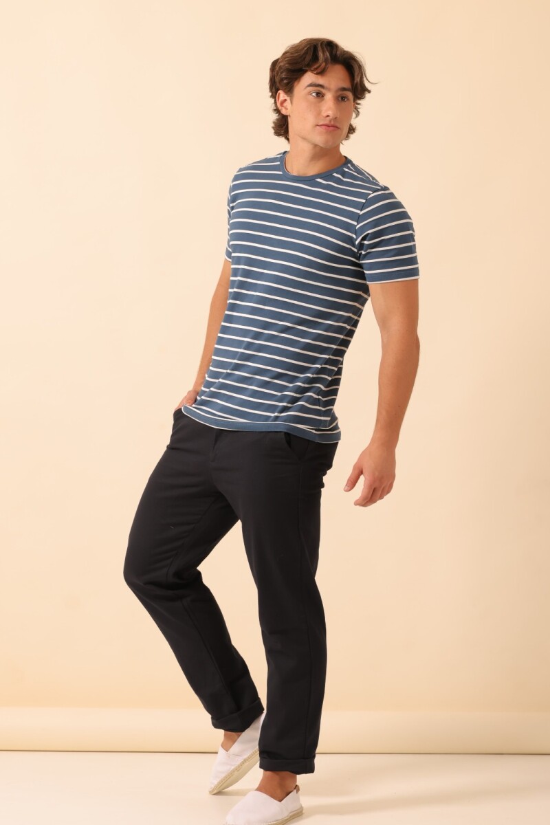 Remera a Rayas. Remera a Rayas.