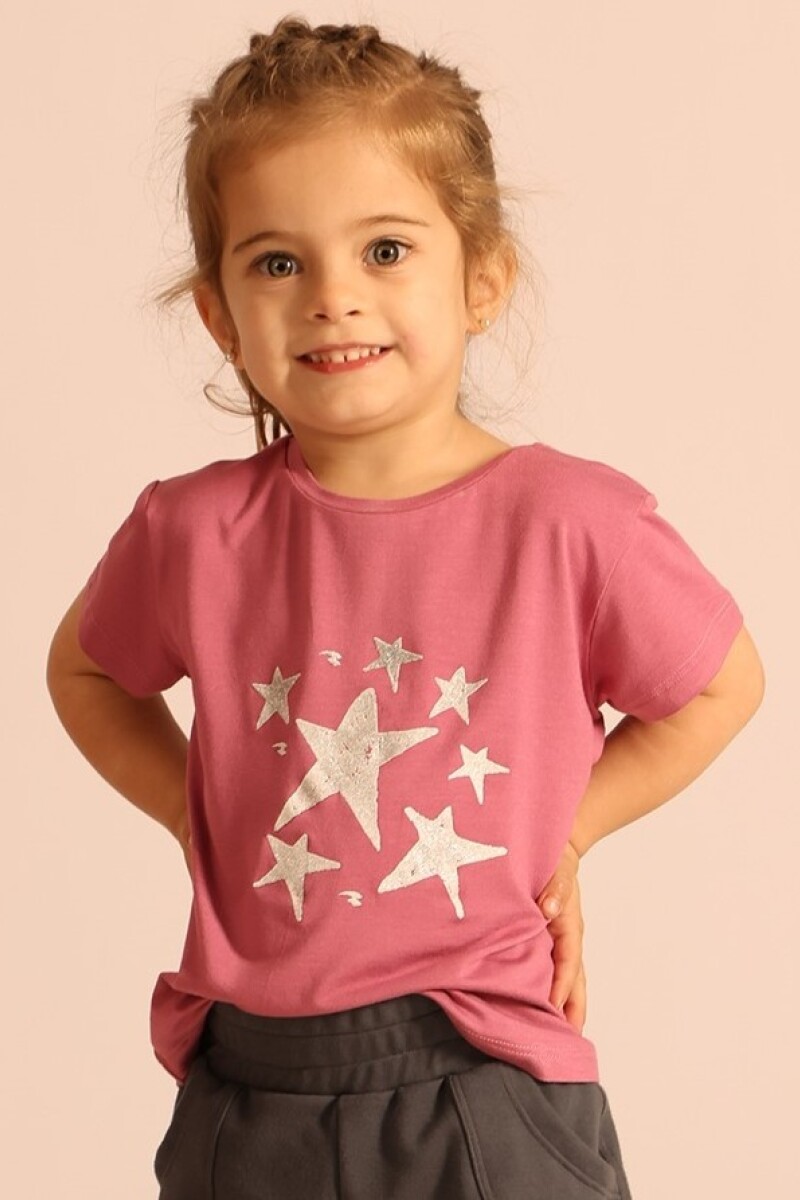 Remera con Serigrafía. Remera con Serigrafía.