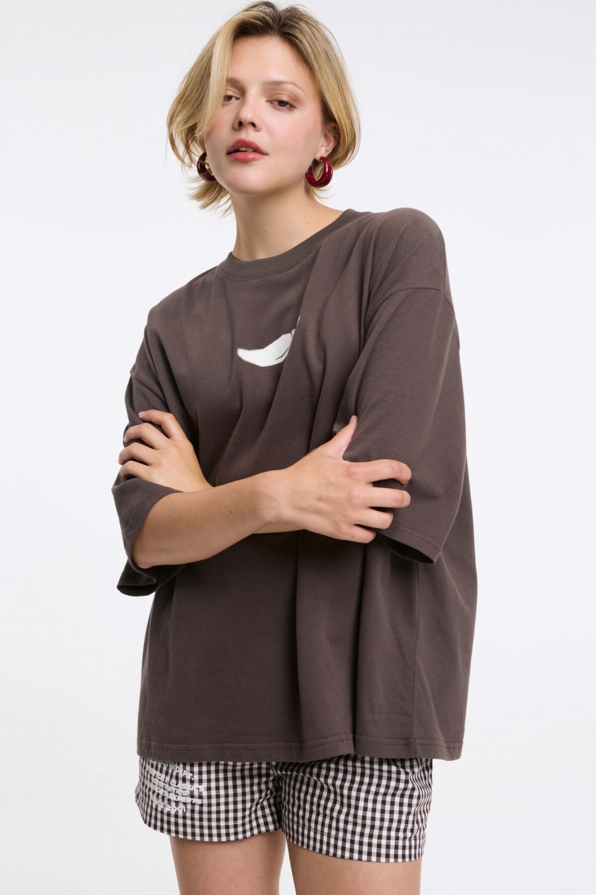 Remera Six Gris Oscuro