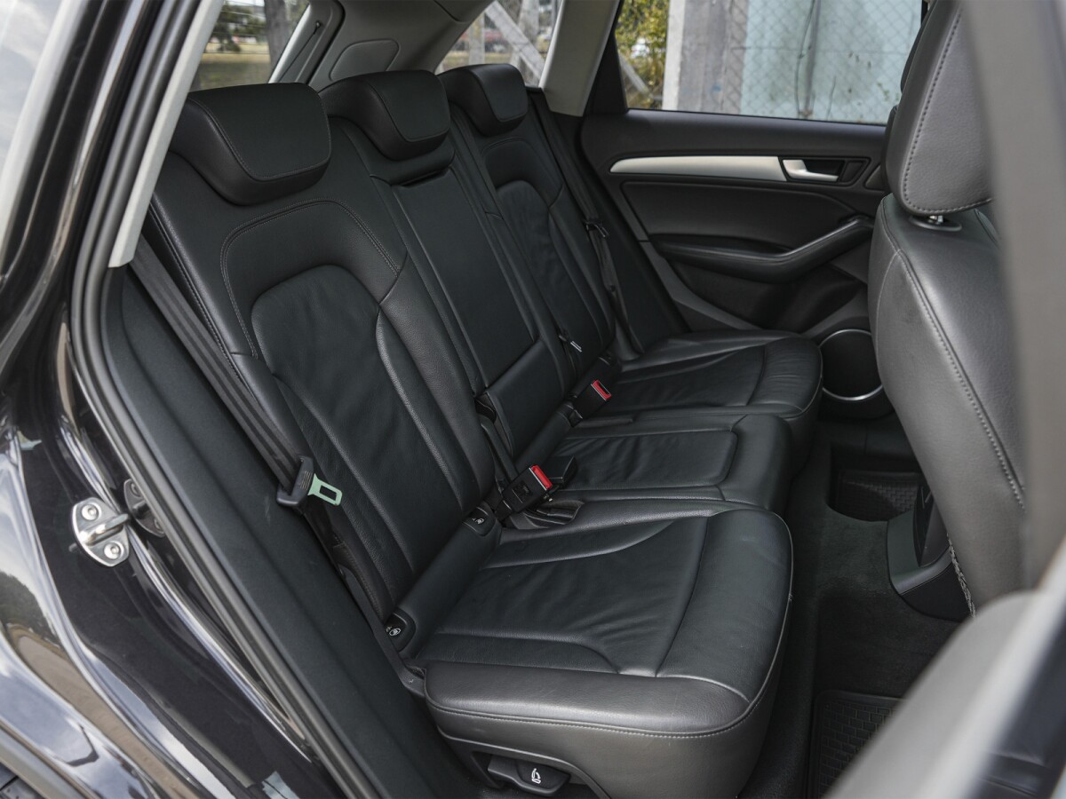 Audi Q5 2.0 TFSI Quattro AT-Stronic Extra Full 2017 Audi Q5 2.0 TFSI Quattro AT-Stronic Extra Full 2017