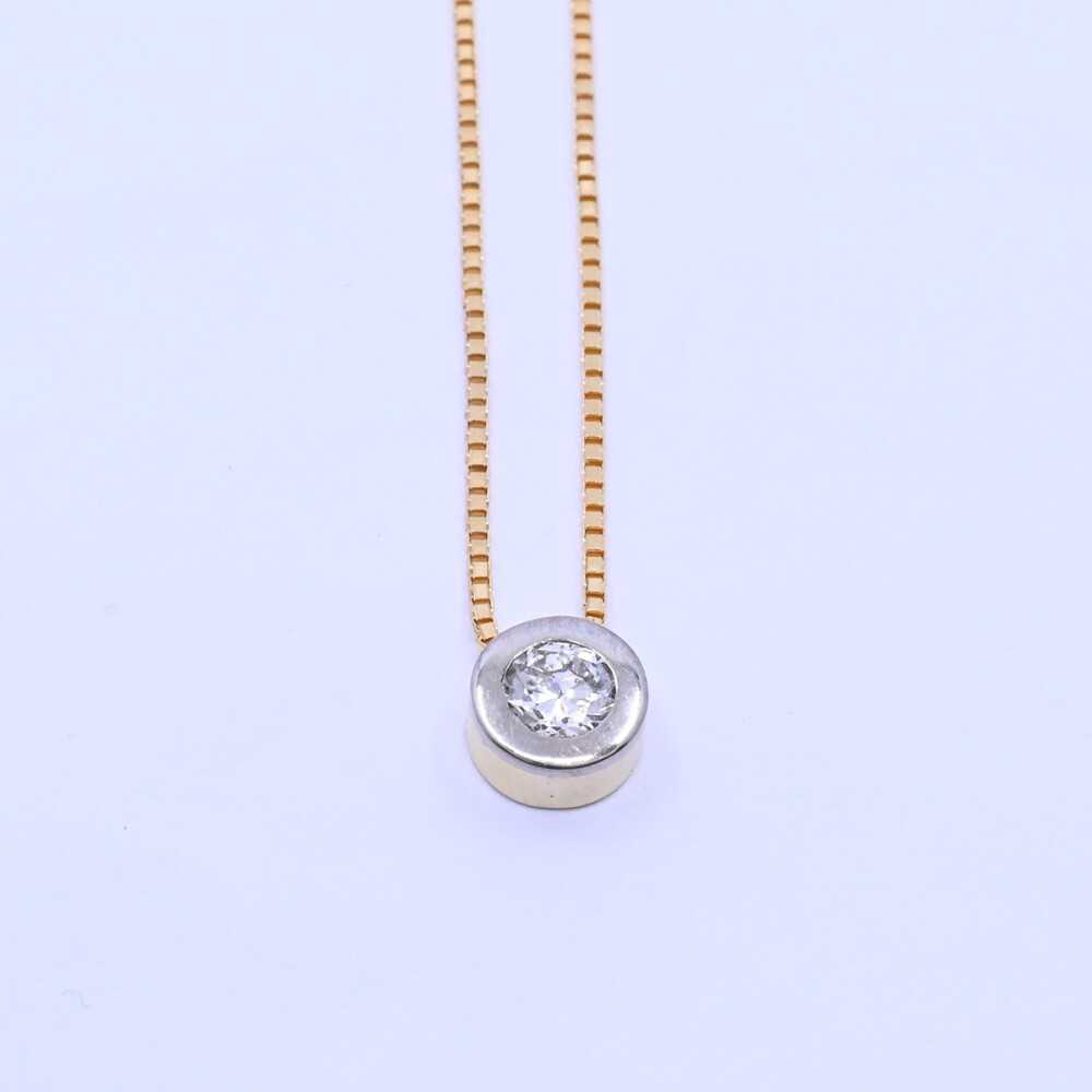 Cadena oro 18k veneciana con dije 2 tonos con brillante. Cadena oro 18k veneciana con dije 2 tonos con brillante.