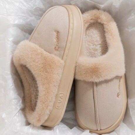 Pantufla Gamuza con Corderito Super Abrigada Antideslizante Beige
