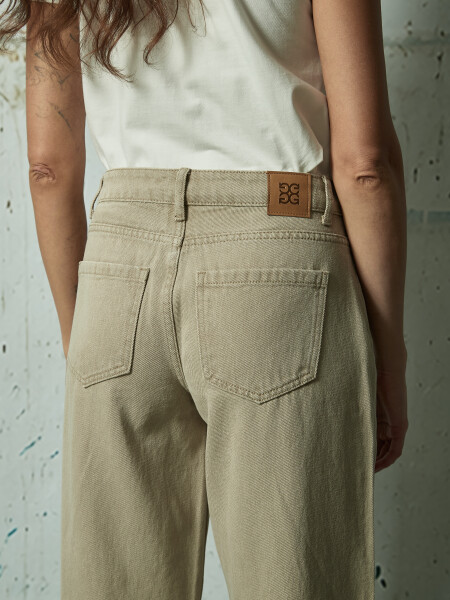JEAN LYSIRA BEIGE OSCURO