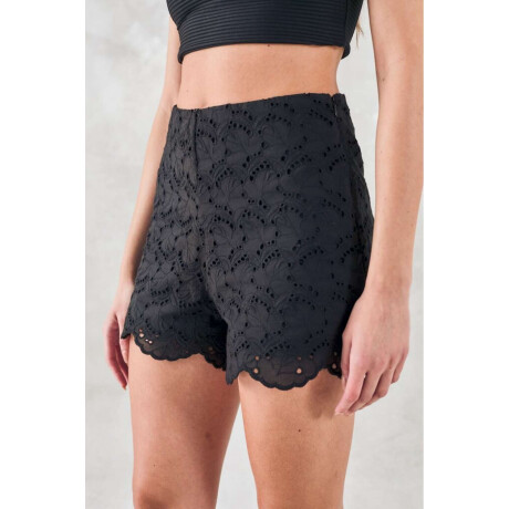 Short Broderie Negro