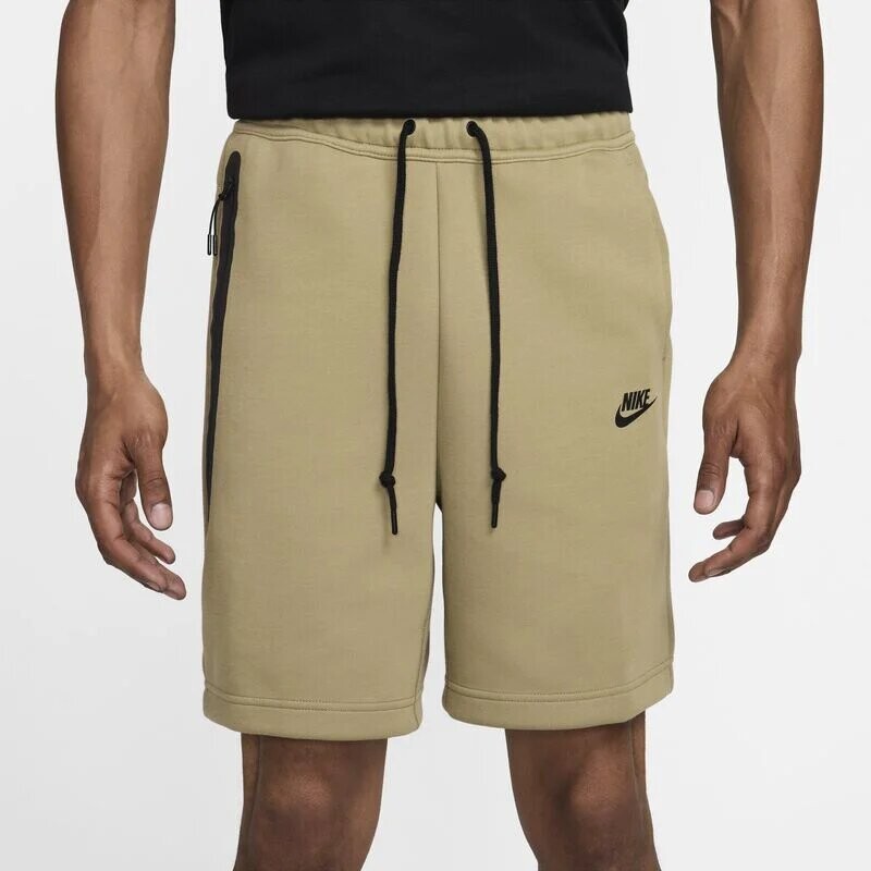 SHORT NIKE TECH FLEECE SHORT NIKE TECH FLEECE