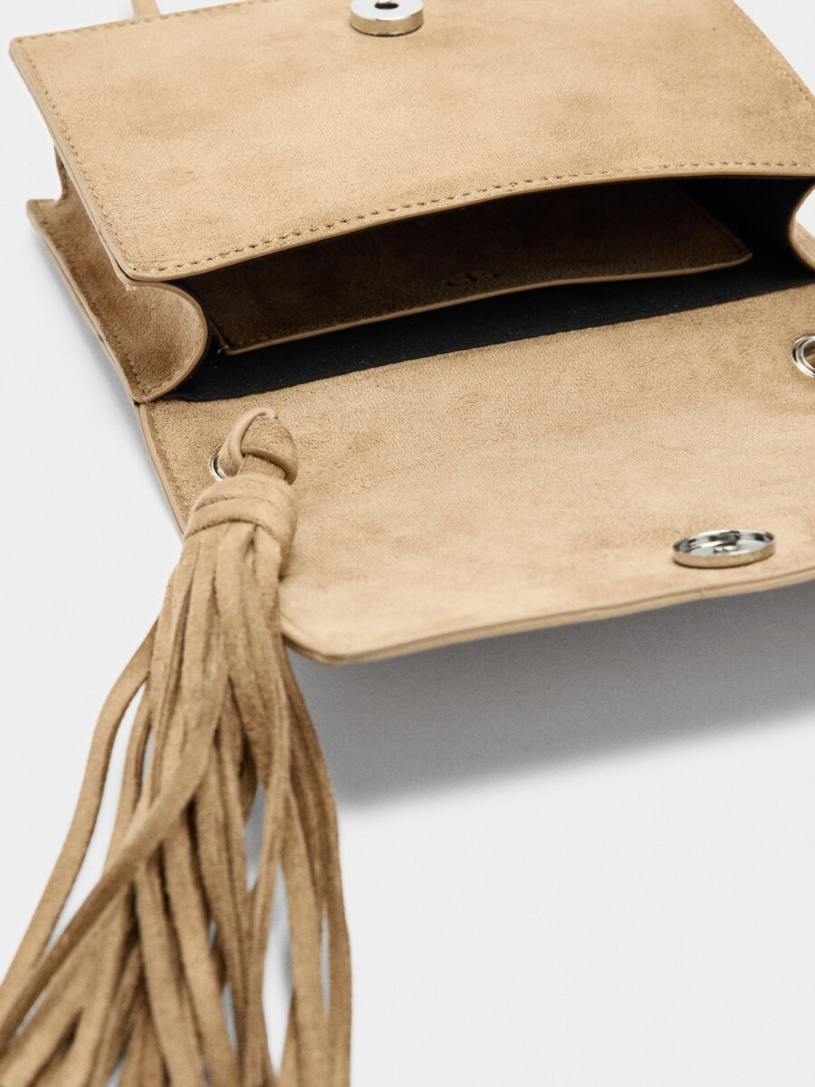 Bolso Bandolera Con Tachuelas Y Flecos camel