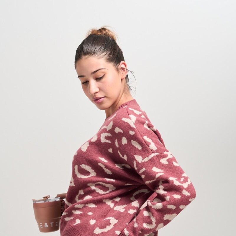 Buzo animal print tejido Burdeo