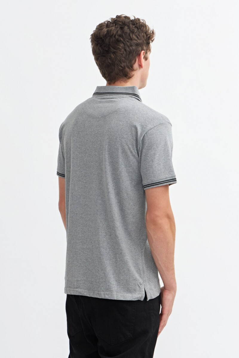 Remera polo m/c GRIS MELANGE