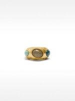 Anillo Con Piedras Y Resina multicolor