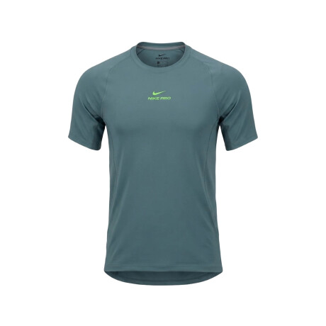 Remera Nike Pro Training 382