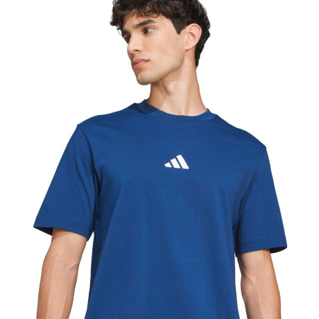 Remera Essentials Small Logo Single de Hombre Azul