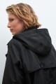 Trench impermeable con capucha desmontable negro