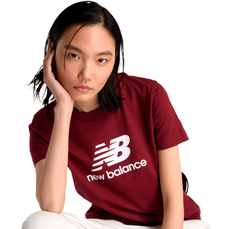 New Balance Remera Sport Essentials Jersey Logo T-Shirt Rojo