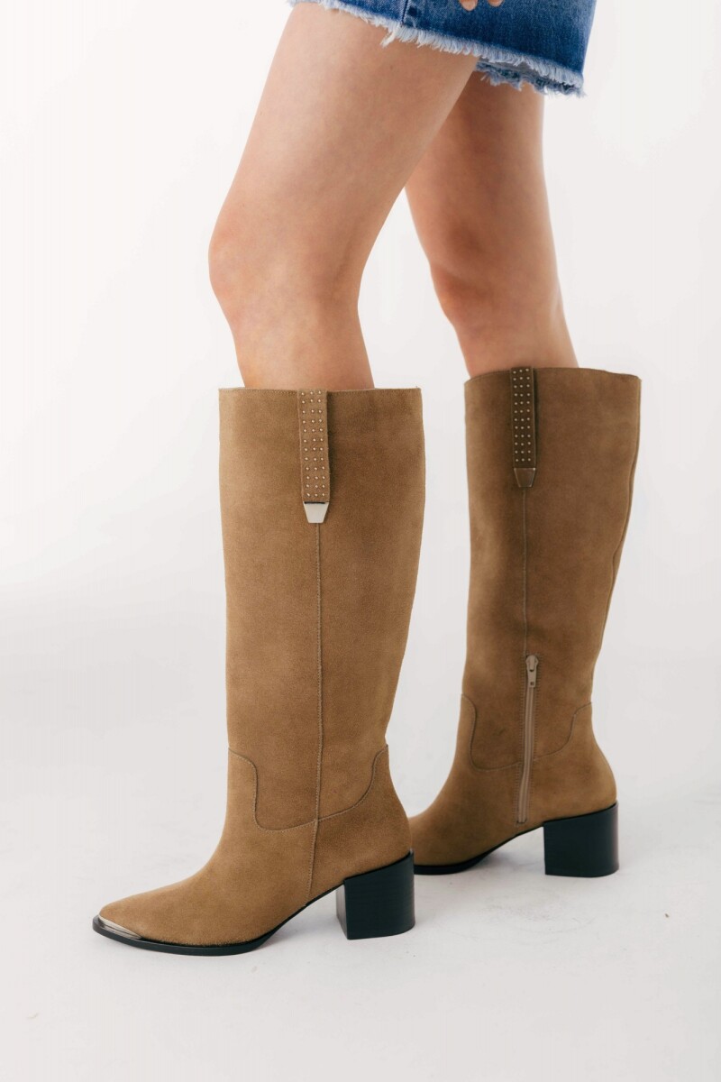 Bucanera Centuria Marron